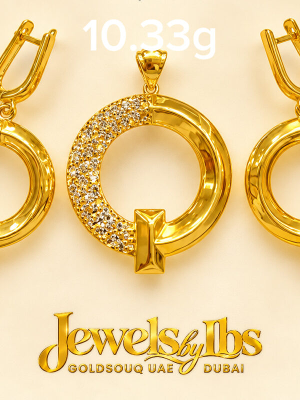 GOLD EARRINGS AND PENDANT